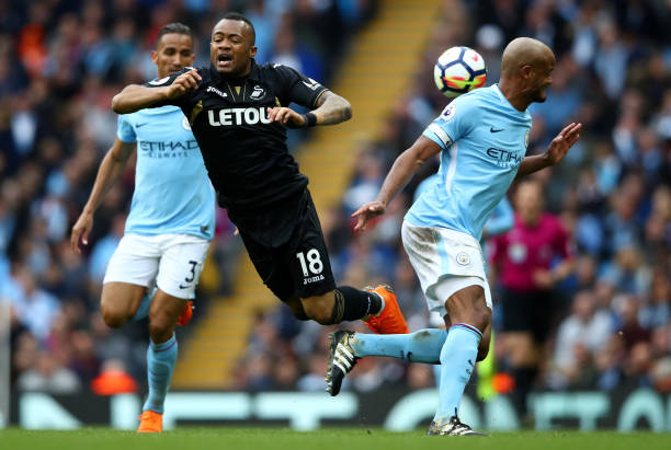 员在防守中 员在防守中